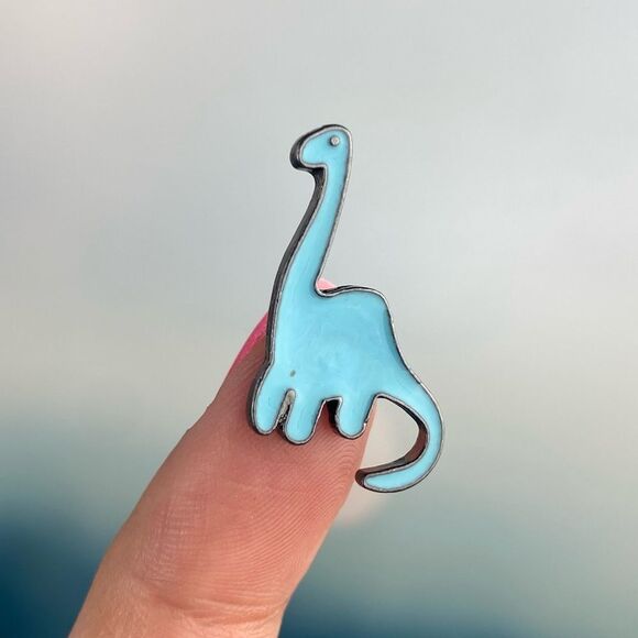 Brachiosaurus Blue Small Enamel Pin/ Brooch Lapel - Picture 1 of 6